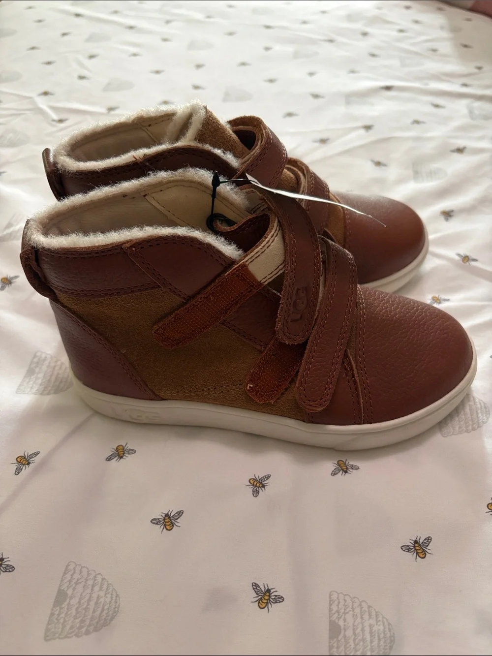 UGG boys Rennon ii high top sneakers toddler size 12